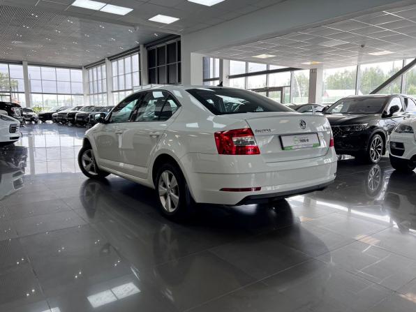 Skoda Octavia III (A7) Рестайлинг с пробегом 2017 года, цена 1 745 000 рублей, 190461 км, лифтбек, Автокод Объявления