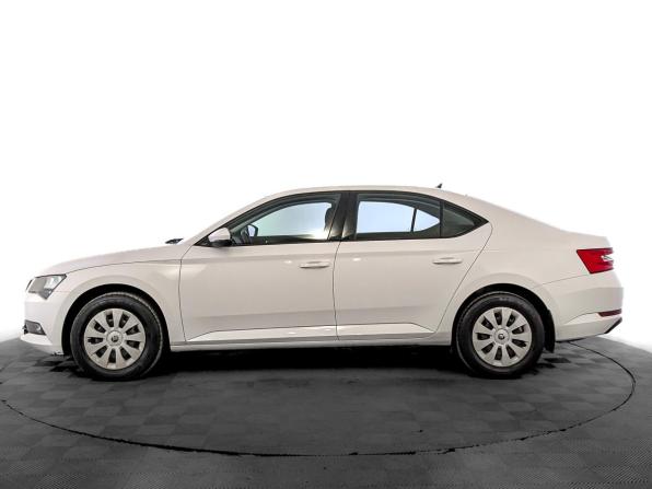 Skoda Superb III с пробегом 2019 года, цена 2 385 000 рублей, 53688 км, лифтбек, Автокод Объявления