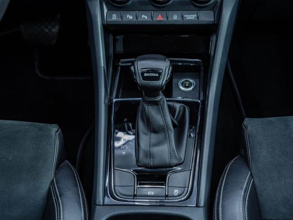 Skoda Karoq I с пробегом 2020 года, цена 2 088 000 рублей, 109881 км, внедорожник, Автокод Объявления