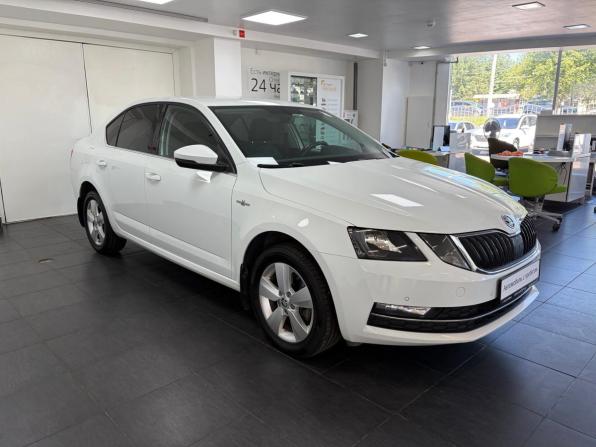 Skoda Octavia III (A7) Рестайлинг с пробегом 2020 года, цена 1 888 000 рублей, 117810 км, лифтбек, Автокод Объявления