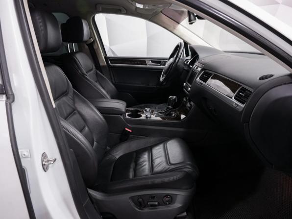 Volkswagen Touareg II Рестайлинг с пробегом 2015 года, цена 2 550 000 рублей, 260000 км, внедорожник, Автокод Объявления