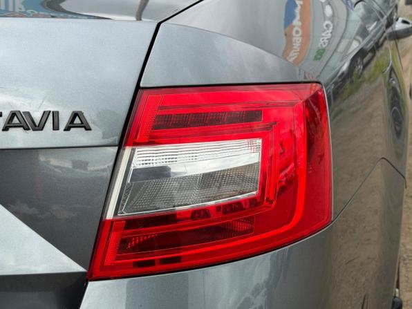Skoda Octavia III (A7) Рестайлинг с пробегом 2017 года, цена 1 250 000 рублей, 282000 км, лифтбек, Автокод Объявления