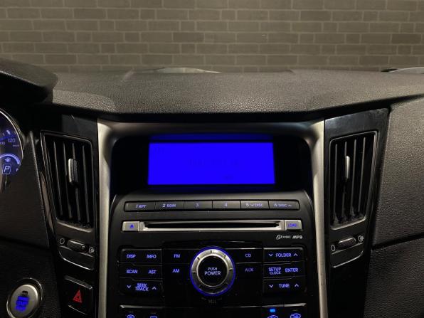 Hyundai Sonata VI (YF) с пробегом 2011 года, цена 1 080 000 рублей, 238035 км, седан, Автокод Объявления