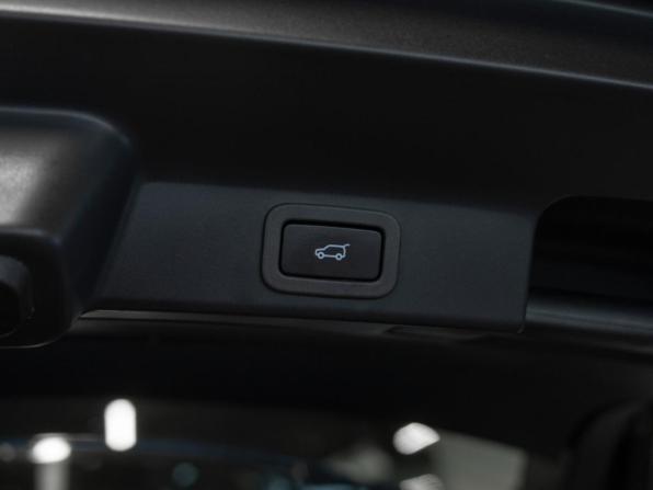 Jaguar F-Pace I Рестайлинг с пробегом 2021 года, цена 5 250 000 рублей, 65192 км, внедорожник, Автокод Объявления