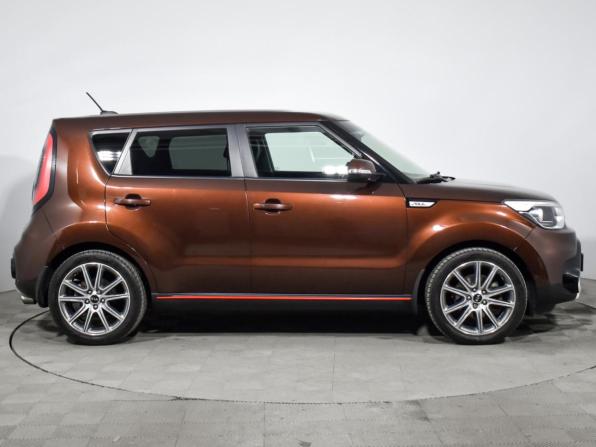 Kia Soul II Рестайлинг с пробегом 2017 года, цена 1 350 000 рублей, 92359 км, хэтчбек, Автокод Объявления
