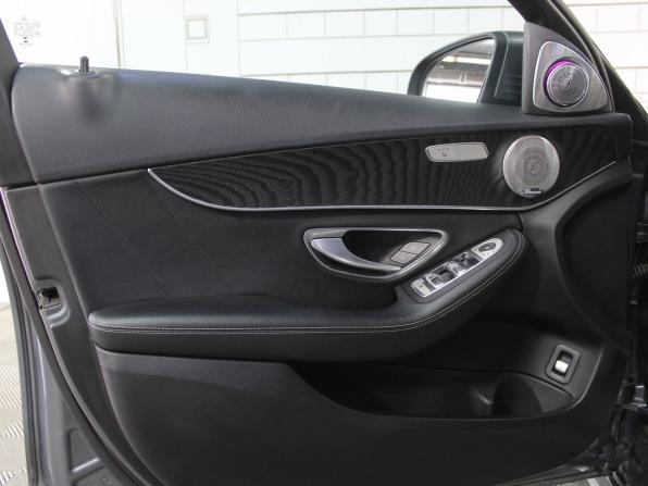 Mercedes-Benz C-Класс IV (W205) Рестайлинг с пробегом 2020 года, цена 2 849 000 рублей, 84221 км, седан, Автокод Объявления