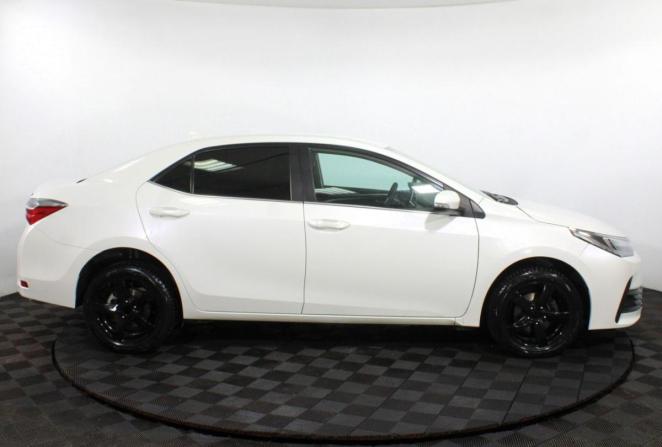 Toyota Corolla XI (E160 E170 E180) Рестайлинг 1 с пробегом 2017 года, цена 1 400 000 рублей, 204648 км, седан, Автокод Объявления