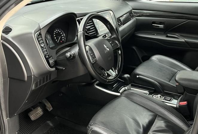 Mitsubishi Outlander III Рестайлинг 2 с пробегом 2018 года, цена 2 050 000 рублей, 147311 км, внедорожник, Автокод Объявления