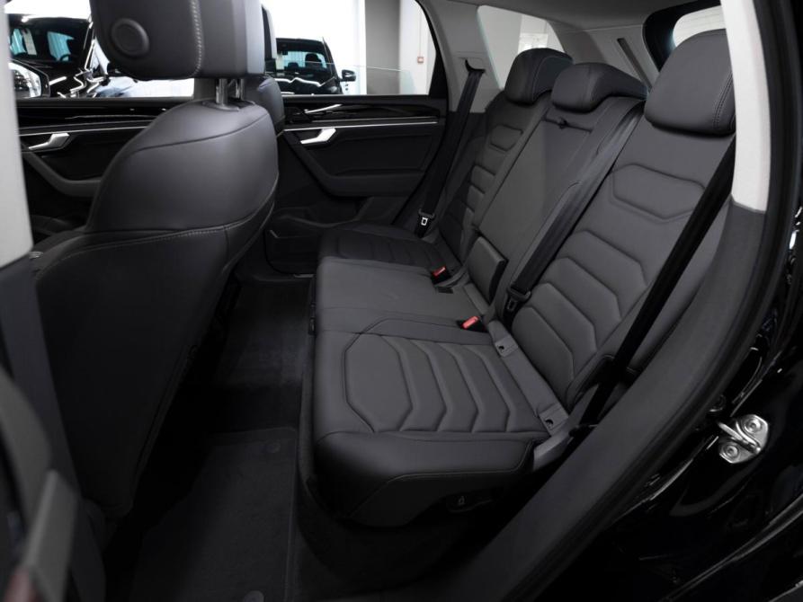 Volkswagen Touareg III Рестайлинг Москва  - изображение 14