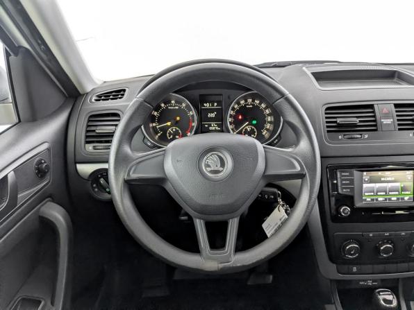 Skoda Yeti I Рестайлинг с пробегом 2017 года, цена 1 575 000 рублей, 105869 км, внедорожник, Автокод Объявления