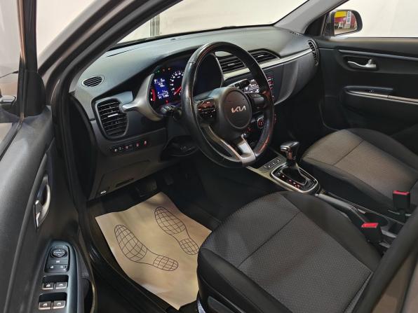 Kia Rio IV Рестайлинг с пробегом 2021 года, цена 1 539 000 рублей, 61399 км, седан, Автокод Объявления