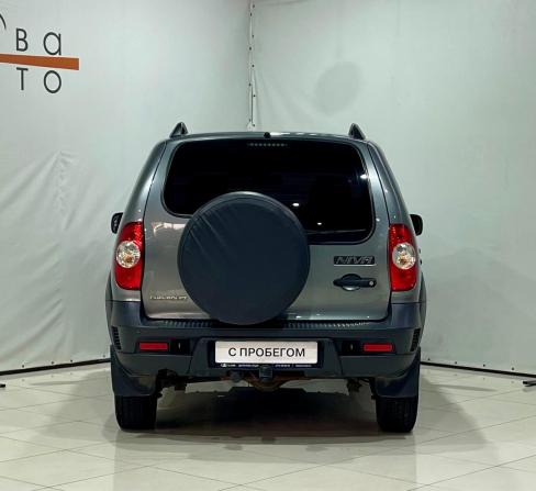Chevrolet Niva I Рестайлинг с пробегом 2018 года, цена 670 000 рублей, 129000 км, внедорожник, Автокод Объявления