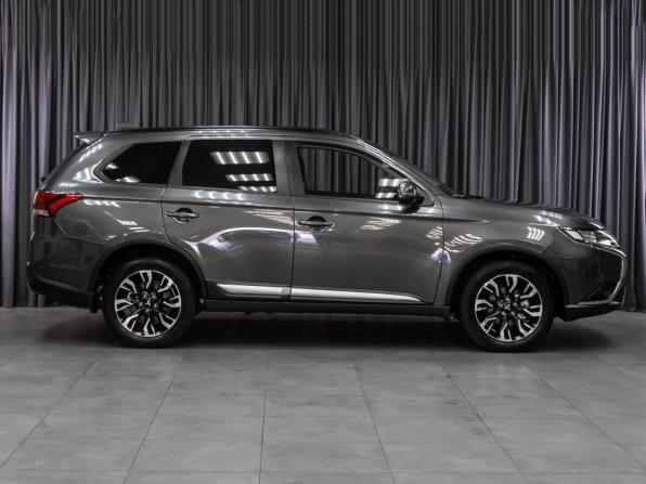 Mitsubishi Outlander III Рестайлинг 3 с пробегом 2021 года, цена 3 719 000 рублей, 4351 км, внедорожник, Автокод Объявления