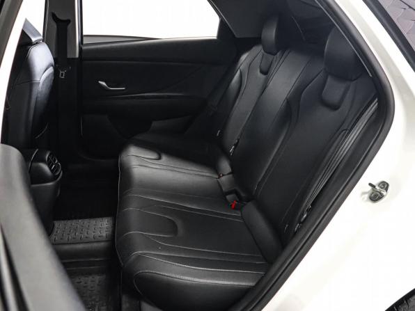 Hyundai Elantra VII (CN7) Рестайлинг с пробегом 2023 года, цена 1 999 000 рублей, 66021 км, седан, Автокод Объявления