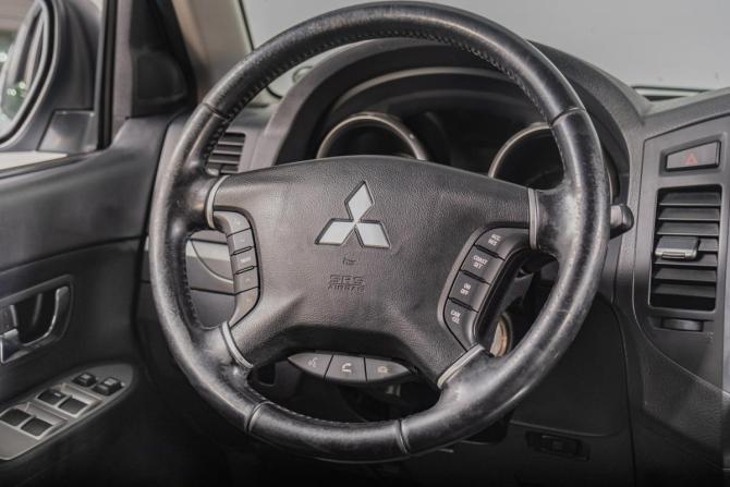 Mitsubishi Pajero IV с пробегом 2011 года, цена 2 269 000 рублей, 240000 км, внедорожник, Автокод Объявления