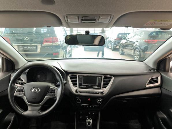 Hyundai Solaris II с пробегом 2019 года, цена 1 320 000 рублей, 110966 км, седан, Автокод Объявления