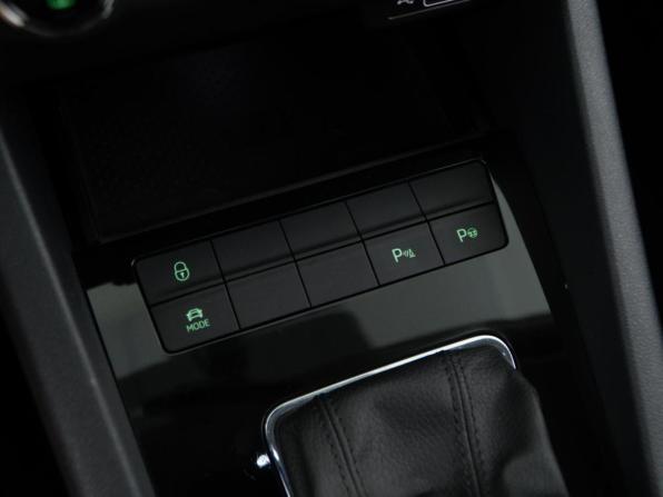 Skoda Octavia III (A7) Рестайлинг с пробегом 2019 года, цена 2 475 000 рублей, 84447 км, лифтбек, Автокод Объявления