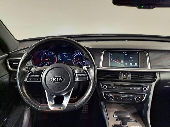 Kia Optima IV Рестайлинг с пробегом 2018 года, цена 2 490 000 рублей, 59144 км, седан, Автокод Объявления