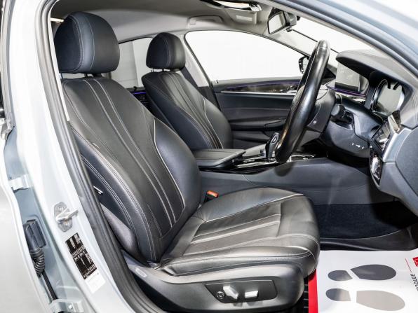 BMW 5 серии VII (G30/G31/G38) с пробегом 2017 года, цена 3 320 000 рублей, 58244 км, седан, Автокод Объявления