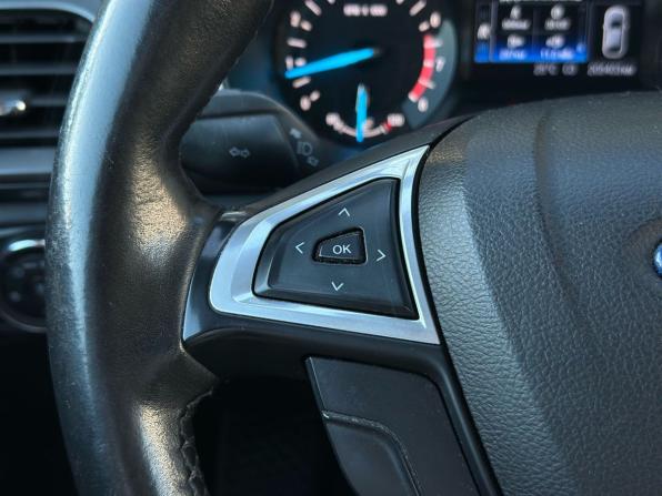 Ford Mondeo V с пробегом 2015 года, цена 1 240 000 рублей, 205402 км, седан, Автокод Объявления