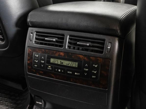 Toyota Land Cruiser 200 Series Рестайлинг 1 с пробегом 2012 года, цена 2 980 000 рублей, 268123 км, внедорожник, Автокод Объявления