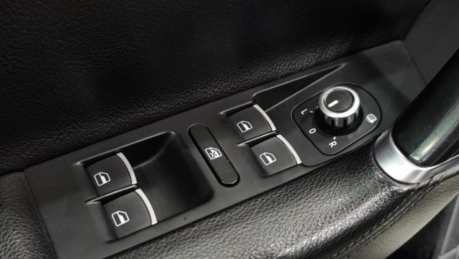 Volkswagen Passat B7 с пробегом 2013 года, цена 1 050 000 рублей, 167089 км, седан, Автокод Объявления
