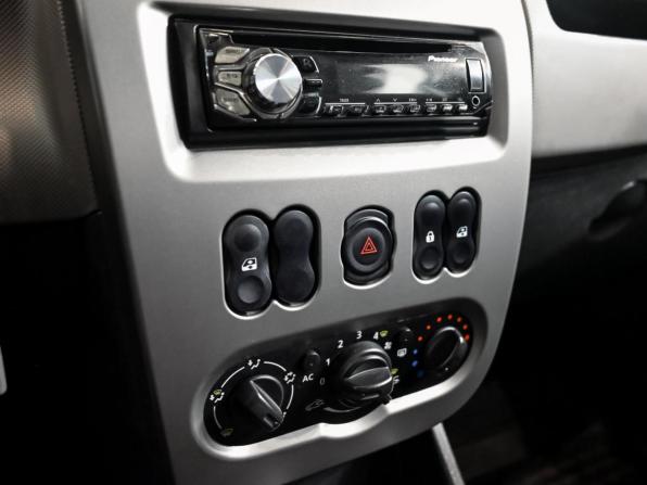 Renault Sandero I с пробегом 2014 года, цена 670 000 рублей, 46175 км, хэтчбек, Автокод Объявления