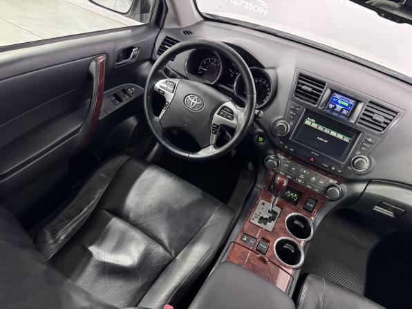 Toyota Highlander II (XU40) Рестайлинг с пробегом 2011 года, цена 2 225 000 рублей, 310000 км, внедорожник, Автокод Объявления