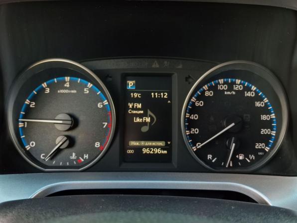 Toyota RAV4 IV (XA40) Рестайлинг с пробегом 2017 года, цена 2 210 000 рублей, 96294 км, внедорожник, Автокод Объявления
