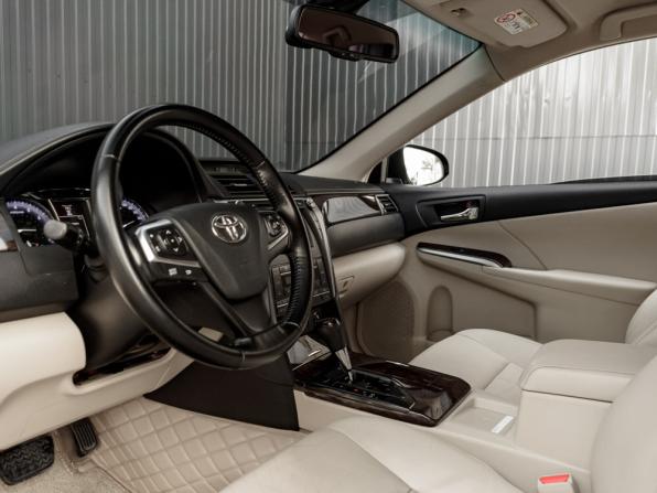 Toyota Camry VII (XV50) Рестайлинг с пробегом 2015 года, цена 2 150 000 рублей, 245120 км, седан, Автокод Объявления
