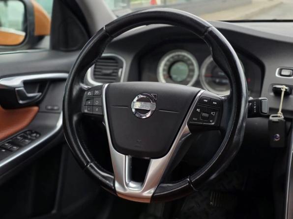 Volvo S60 II с пробегом 2013 года, цена 1 180 000 рублей, 139984 км, седан, Автокод Объявления