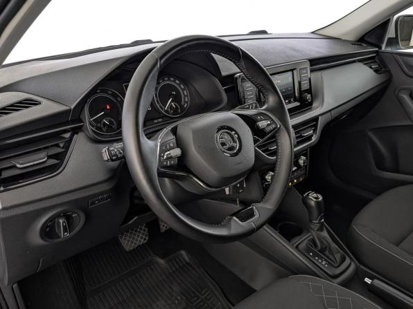 Skoda Rapid II с пробегом 2022 года, цена 1 740 000 рублей, 50751 км, лифтбек, Автокод Объявления