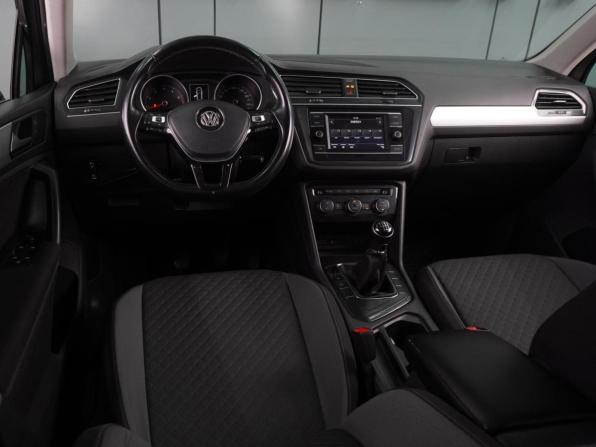 Volkswagen Tiguan II с пробегом 2018 года, цена 1 908 000 рублей, 92716 км, внедорожник, Автокод Объявления