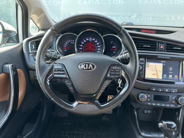 Kia Ceed II Рестайлинг с пробегом 2018 года, цена 1 375 000 рублей, 179540 км, хэтчбек, Автокод Объявления