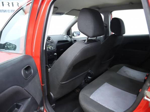 Ford Fiesta Mk5 с пробегом 2008 года, цена 250 000 рублей, 196163 км, хэтчбек, Автокод Объявления