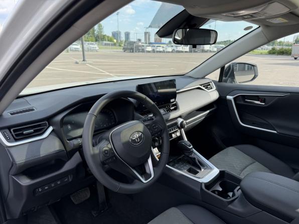 Toyota RAV4 V (XA50) с пробегом 2025 года, цена 4 050 000 рублей, 50 км, внедорожник, Автокод Объявления