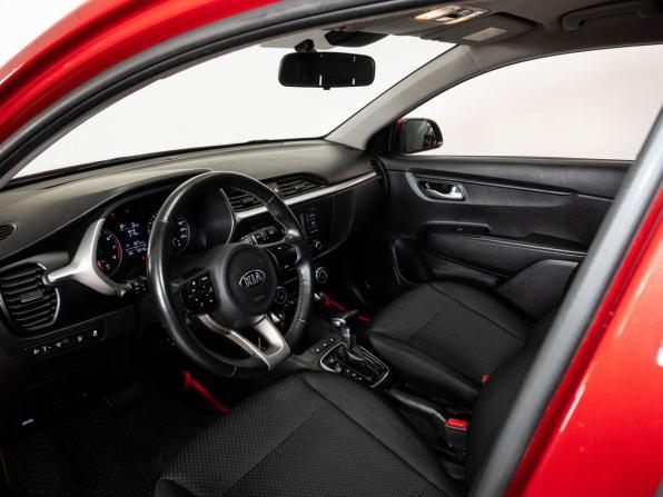 Kia Rio IV Рестайлинг с пробегом 2021 года, цена 1 788 000 рублей, 59120 км, хэтчбек, Автокод Объявления