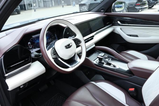 Geely Monjaro I с пробегом 2023 года, цена 3 250 000 рублей, 44526 км, внедорожник, Автокод Объявления