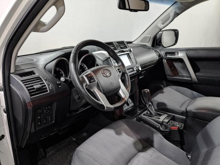 Toyota Land Cruiser Prado 150 Series Рестайлинг 1 Москва  - изображение 15