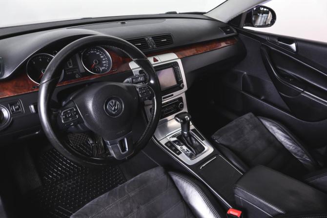 Volkswagen Passat B6 с пробегом 2010 года, цена 739 000 рублей, 179100 км, седан, Автокод Объявления