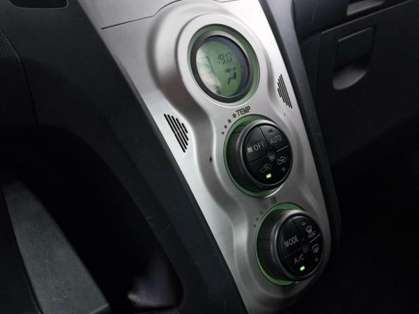 Toyota Yaris II с пробегом 2008 года, цена 499 000 рублей, 138475 км, хэтчбек, Автокод Объявления