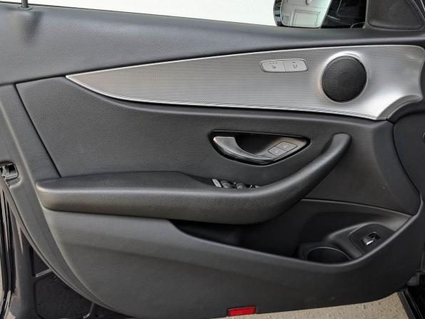 Mercedes-Benz E-Класс V (W213 S213 C238) с пробегом 2018 года, цена 2 985 000 рублей, 87976 км, седан, Автокод Объявления