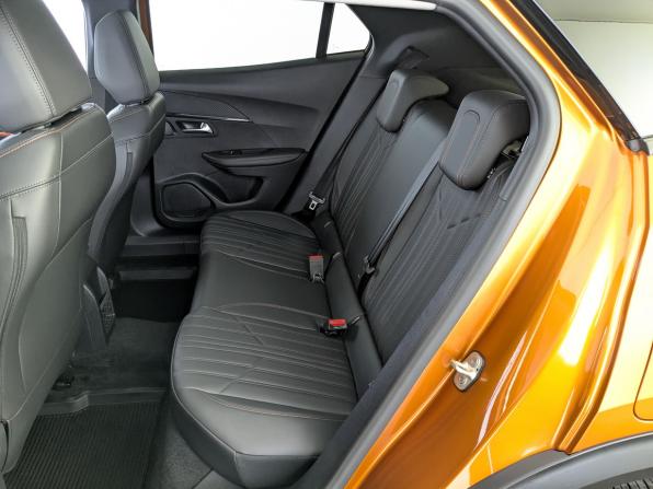 Peugeot 2008 II Рестайлинг с пробегом 2023 года, цена 2 250 000 рублей, 4718 км, внедорожник, Автокод Объявления
