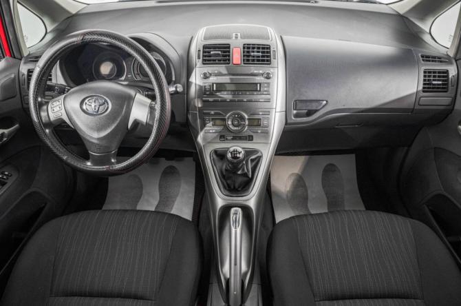 Toyota Auris I с пробегом 2008 года, цена 649 000 рублей, 203800 км, хэтчбек, Автокод Объявления