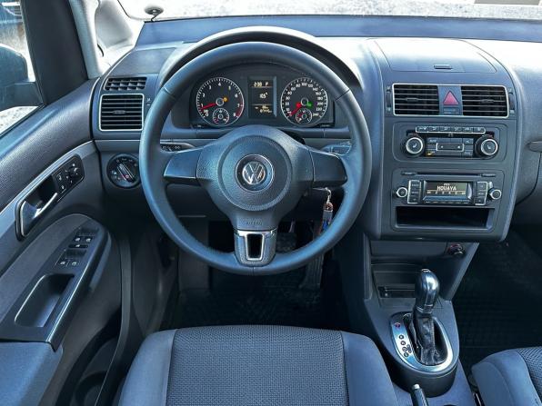 Volkswagen Touran I Рестайлинг 2 с пробегом 2011 года, цена 970 000 рублей, 187400 км, компактвэн, Автокод Объявления
