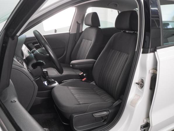 Volkswagen Polo V Рестайлинг с пробегом 2015 года, цена 1 166 000 рублей, 83778 км, седан, Автокод Объявления