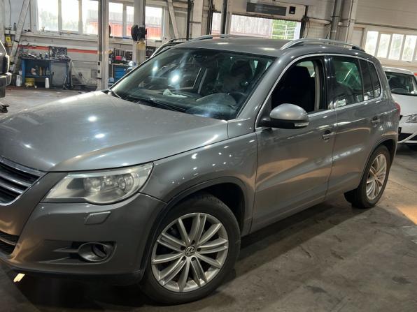 Volkswagen Tiguan I с пробегом 2009 года, цена 549 000 рублей, 349000 км, внедорожник, Автокод Объявления