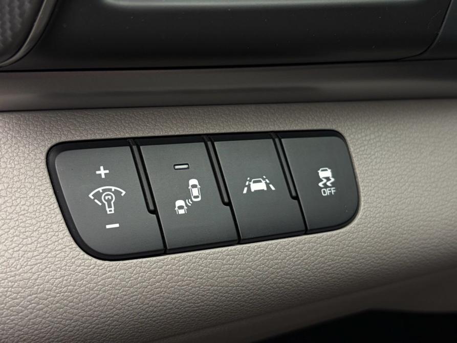 Hyundai Elantra VI (AD) Рестайлинг Ростов-на-Дону  - изображение 8