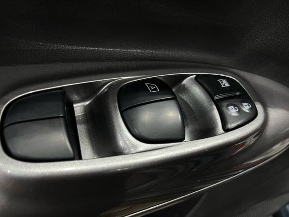 Nissan Juke I с пробегом 2012 года, цена 850 000 рублей, 154179 км, внедорожник, Автокод Объявления
