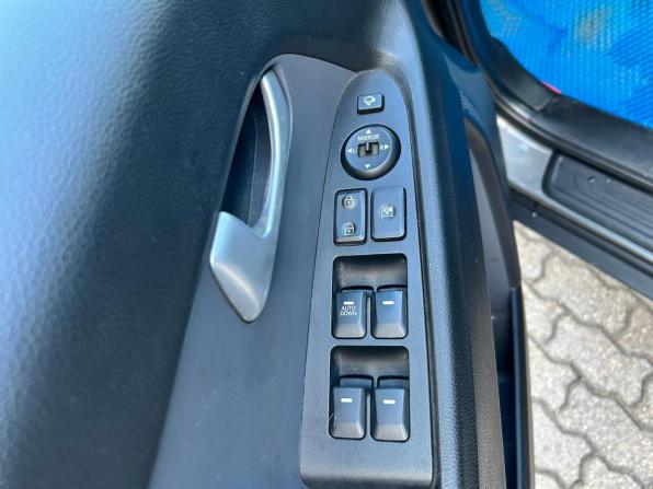 Kia Sportage III с пробегом 2012 года, цена 1 015 000 рублей, 160893 км, внедорожник, Автокод Объявления